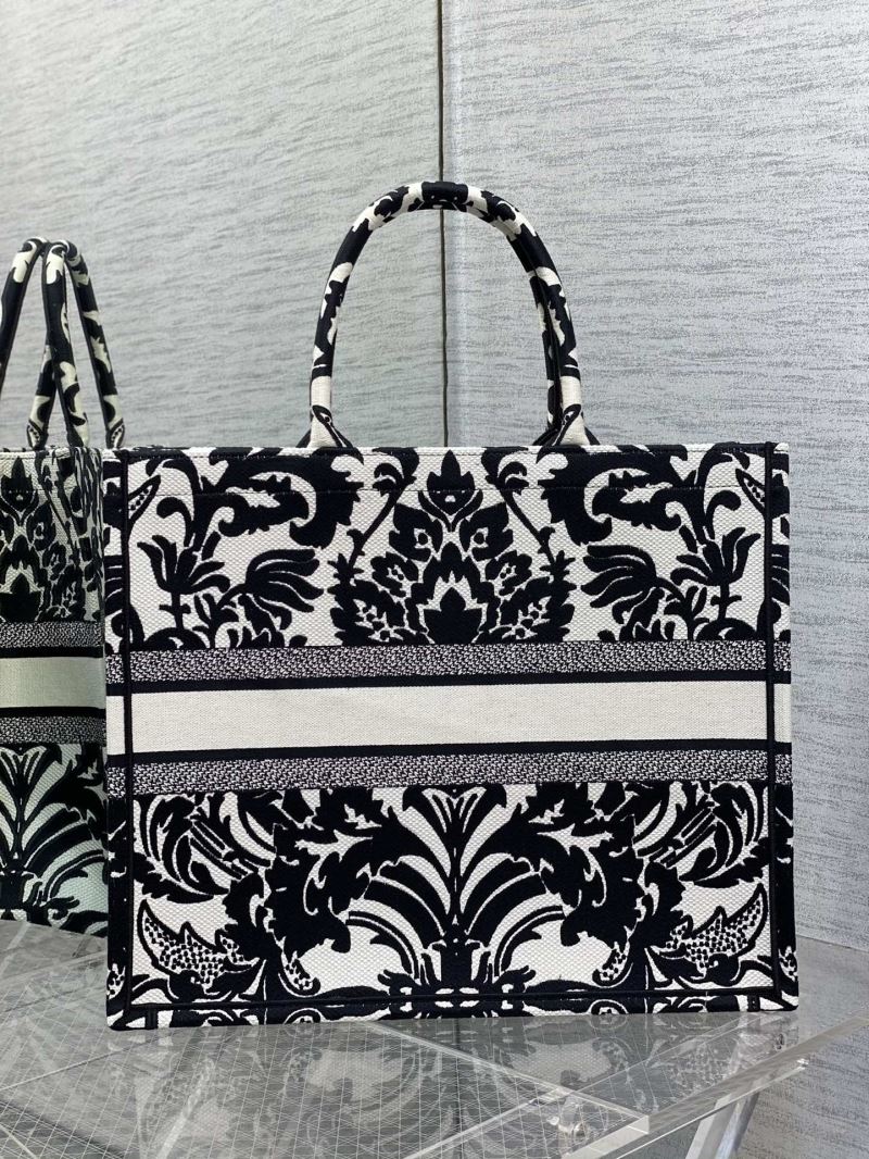 Christian Dior Shopping Bags